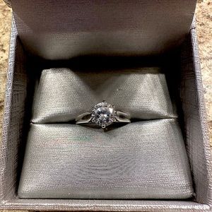10k white gold CZ ring. Size 7